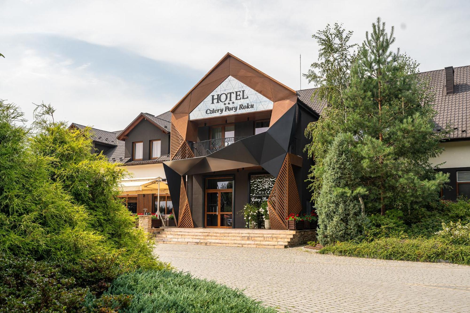 Hotel Cztery Pory Roku Głogów Małopolski Exterior foto